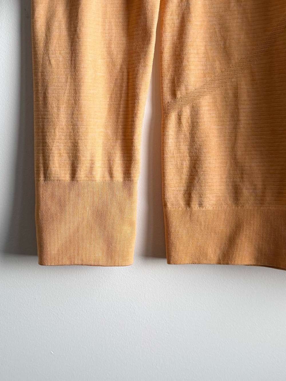 lululemon swiftly relaxed long sleeve - Picture 6 of 16